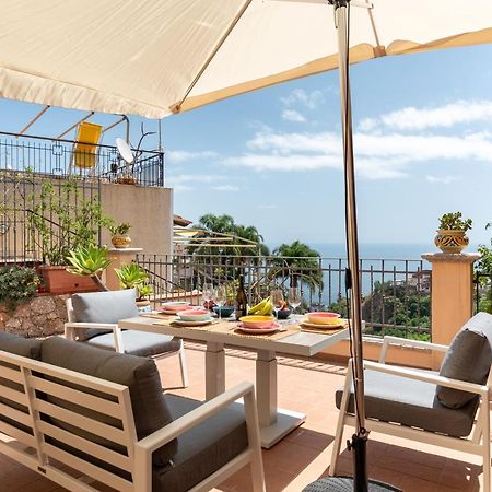 Taormina Panoramic Apartment With Parking Экстерьер фото