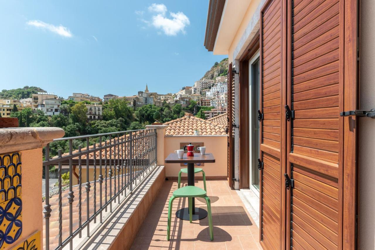 Taormina Panoramic Apartment With Parking Экстерьер фото