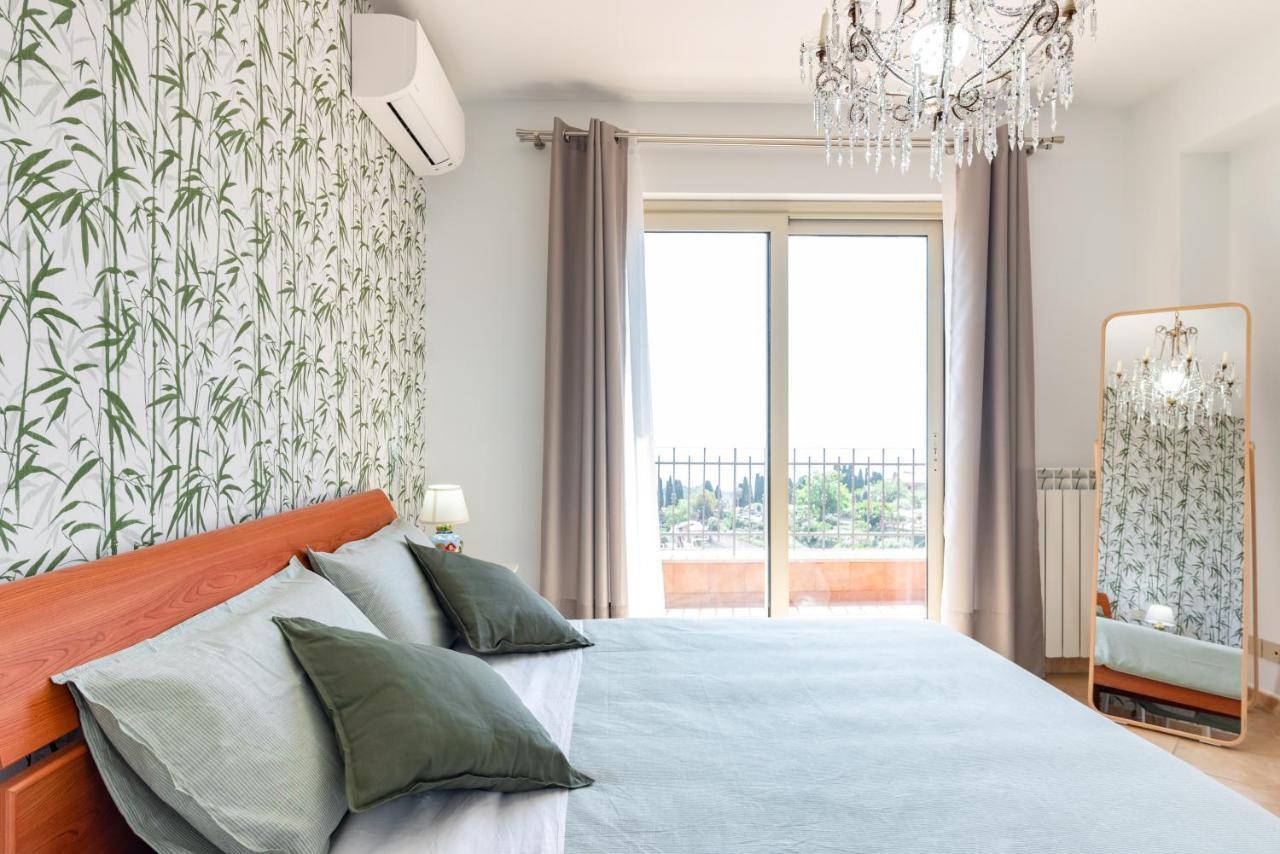 Taormina Panoramic Apartment With Parking Экстерьер фото